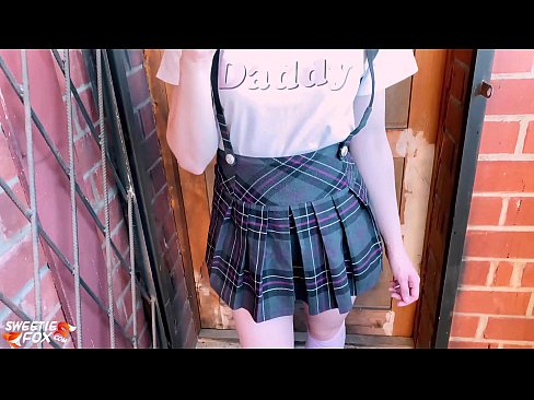 ❤️ Koolitüdruk imeb sügavalt oma riista ja kuratab klasside asemel. Pornovideo at us et.porno24-7.ru