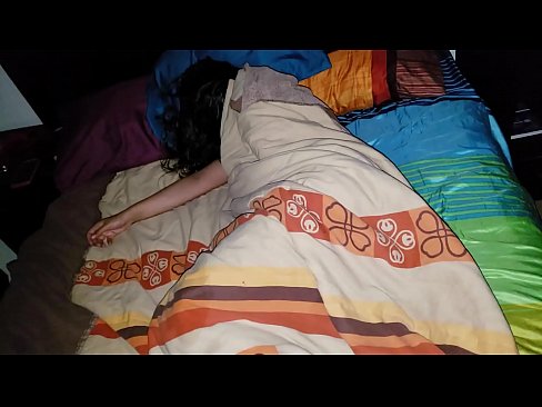 ❤️ Kasupoeg sõimab oma noort kasuema, kui ta magab. Pornovideo at us et.porno24-7.ru